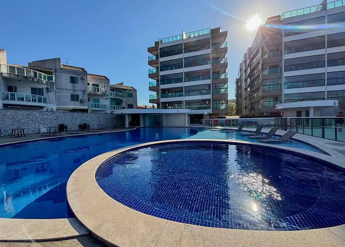 Cobertura Pé na Areia em Arraial do Cabo com Piscina Privativa